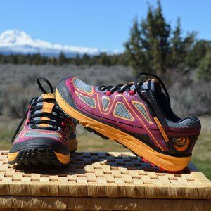 TOPO Athletic Hydroventure Trail Running shoes, size 7.5